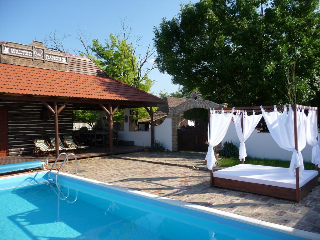Walter Ranch Villa Kaskantyu Exterior photo